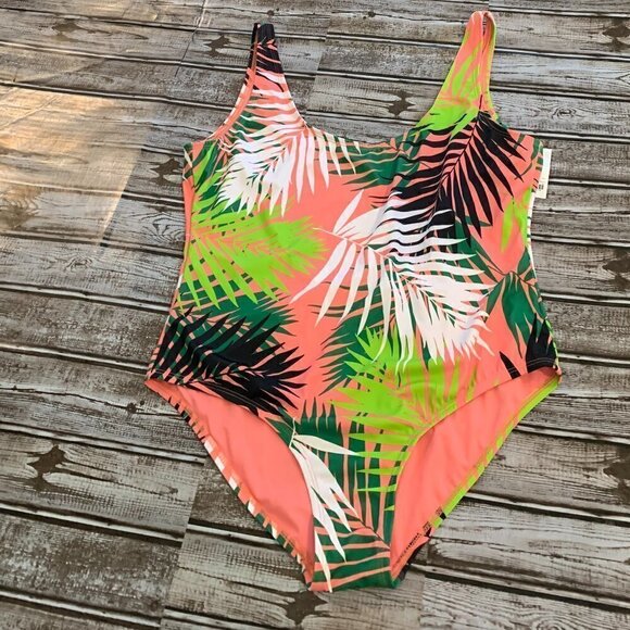 🔥🔥SALE🔥🔥City Streets One Piece Palm Print Swimwear NWT - Picture 4 of 5